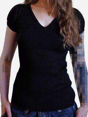 Majora black puffed sleeve tee